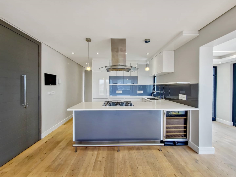 To Let 2 Bedroom Property for Rent in Vredehoek Western Cape